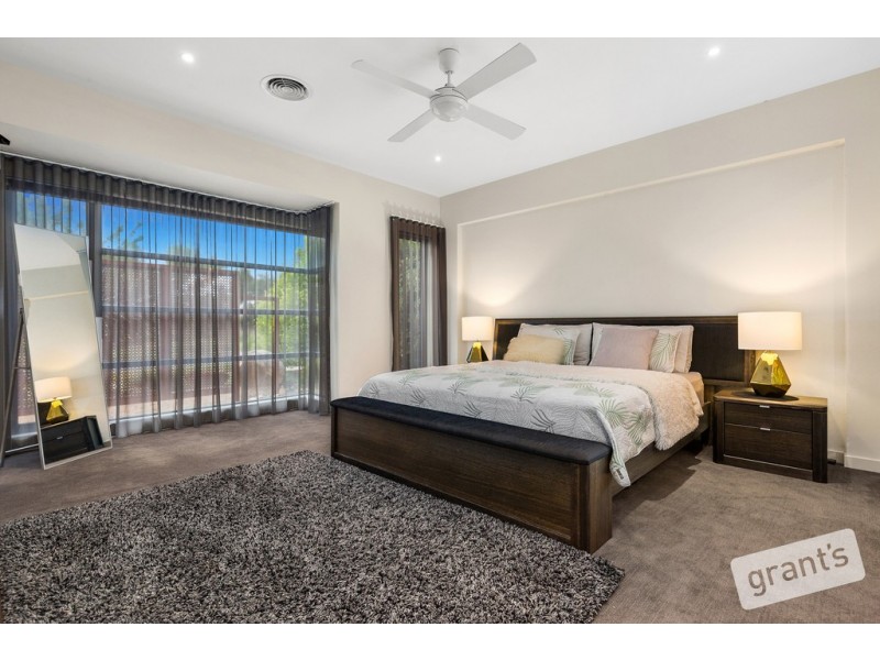 32 Ripplebrook Boulevard, Narre Warren North VIC 3804