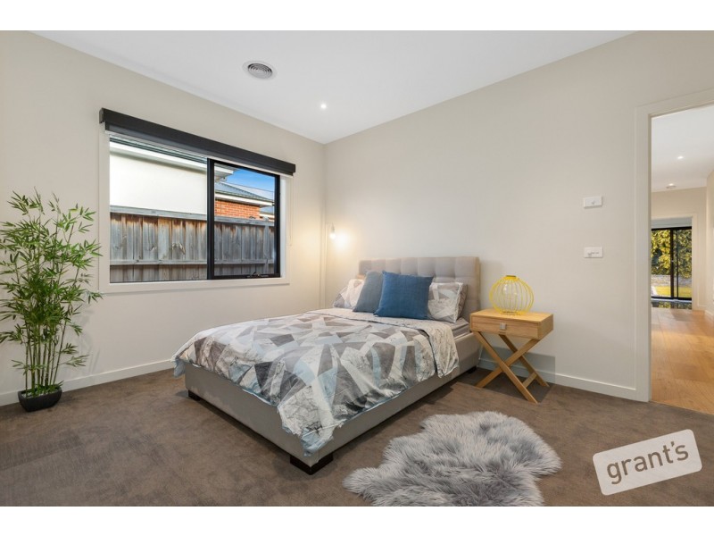 32 Ripplebrook Boulevard, Narre Warren North VIC 3804