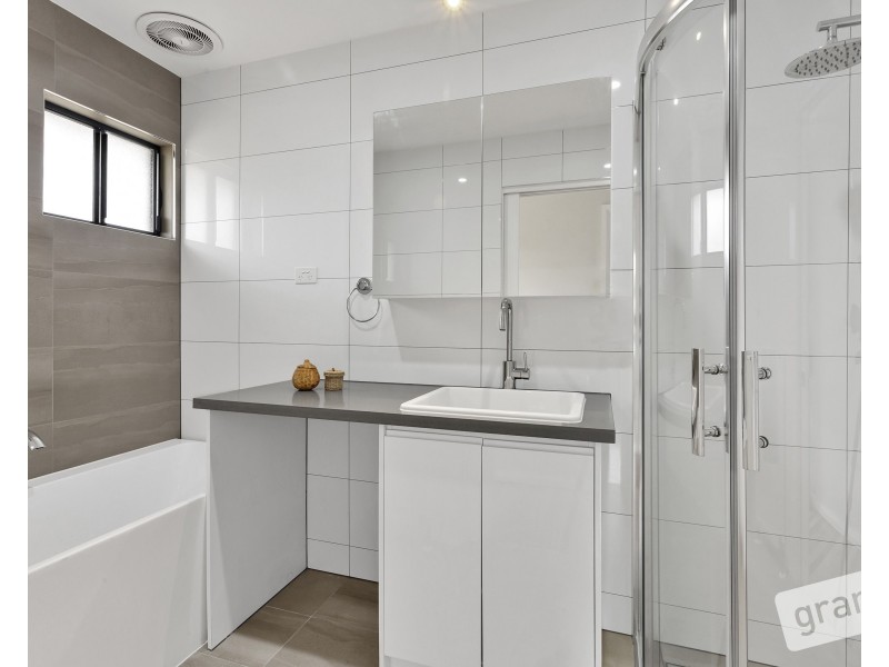 4 Trentwood Road, Narre Warren VIC 3805