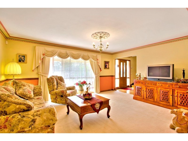 123 David Collins Drive, Endeavour Hills VIC 3802