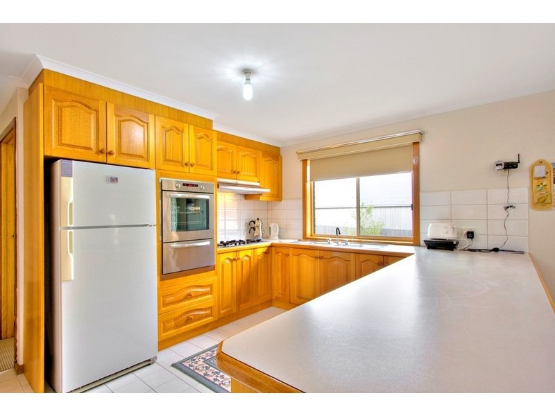 13 Henlow Rise, Hallam VIC 3803
