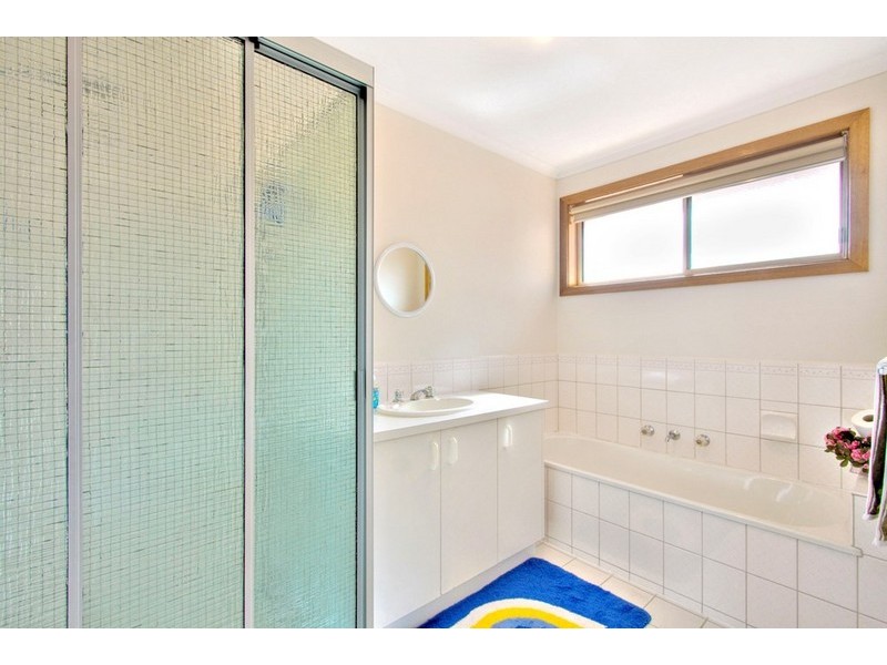 13 Henlow Rise, Hallam VIC 3803