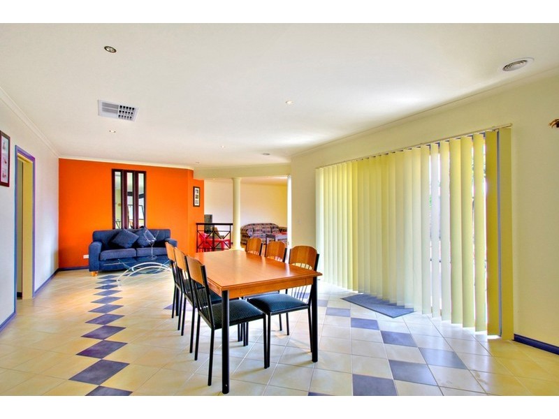 25 London Crescent, Narre Warren VIC 3805