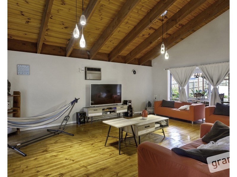 29 Cloverset Ave, Narre Warren VIC 3805