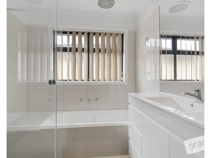 8/69-71 Frawley Road, Hallam VIC 3803