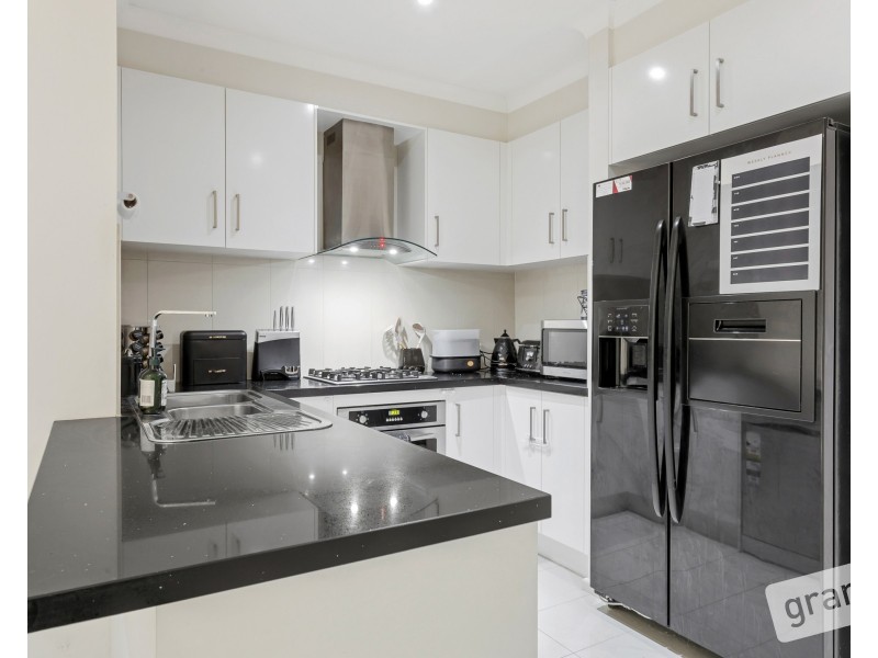 7/2-4 Edinburgh Drive, Beaconsfield VIC 3807