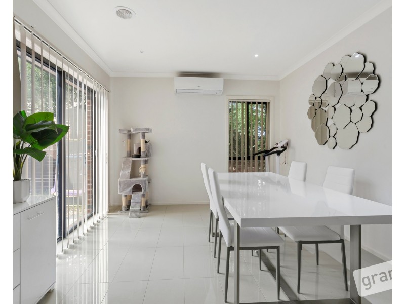 7/2-4 Edinburgh Drive, Beaconsfield VIC 3807