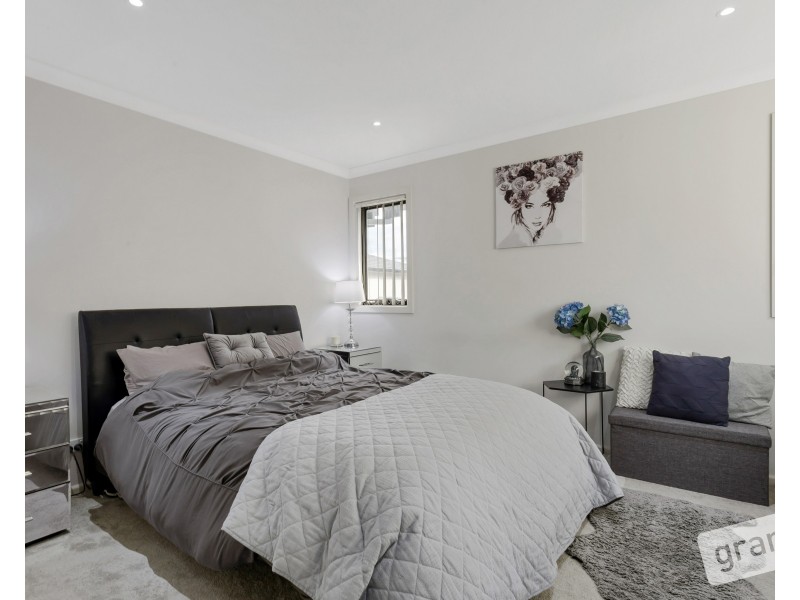 7/2-4 Edinburgh Drive, Beaconsfield VIC 3807