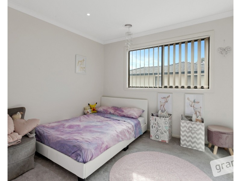 7/2-4 Edinburgh Drive, Beaconsfield VIC 3807