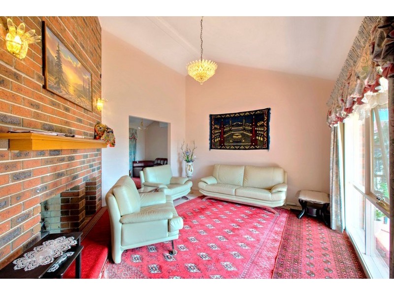 44 Tomasetti Crescent, Narre Warren VIC 3805