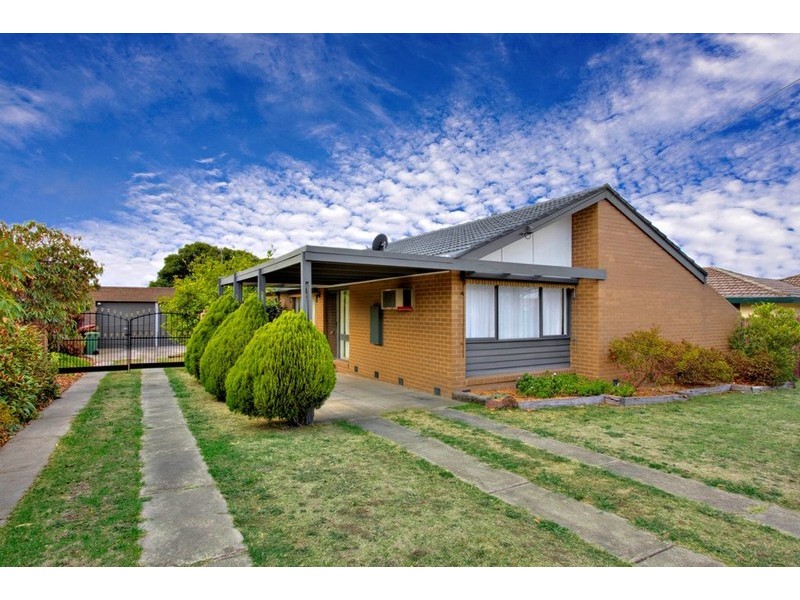 35 Fountain Drive, Narre Warren VIC 3805