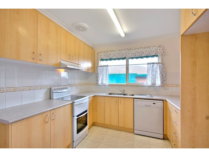 35 Fountain Drive, Narre Warren VIC 3805