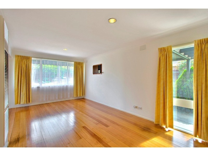 35 Fountain Drive, Narre Warren VIC 3805