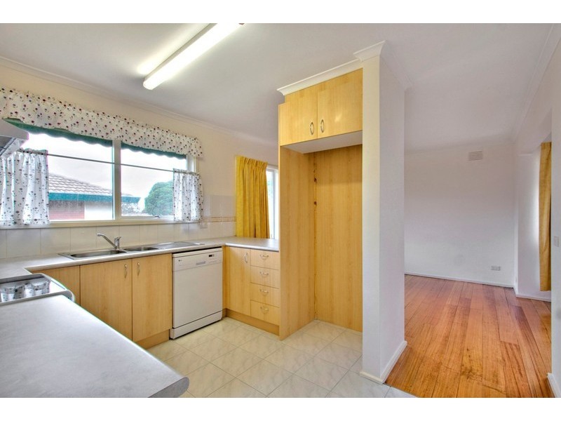 35 Fountain Drive, Narre Warren VIC 3805