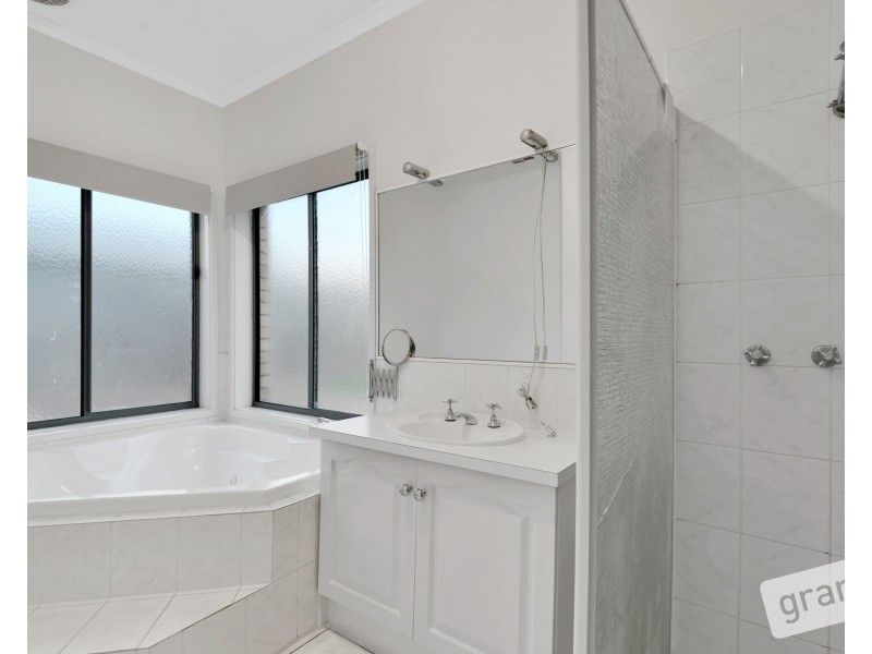 17 Josephine Avenue, Narre Warren VIC 3805