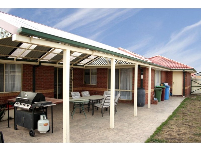 15 St Georges Road, Narre Warren South VIC 3805