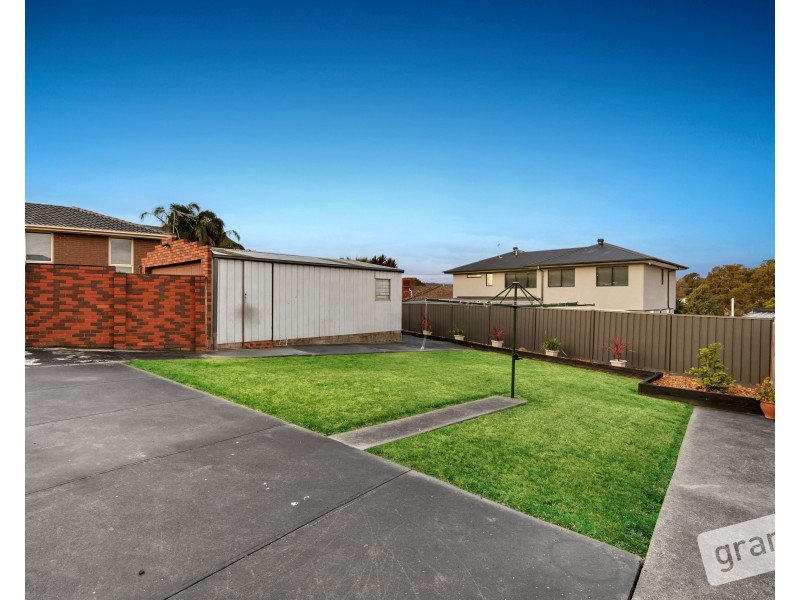 70 Chalcot Drive, Endeavour Hills VIC 3802