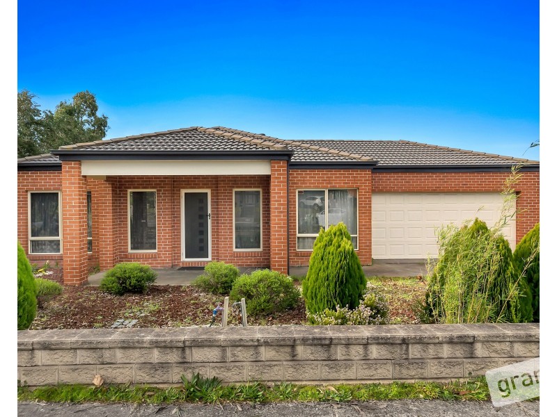 2 Merrowland Avenue, Cranbourne North VIC 3977