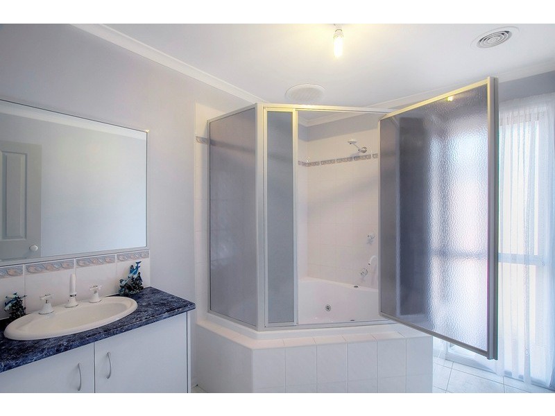 12 Blake Street, Berwick VIC 3806