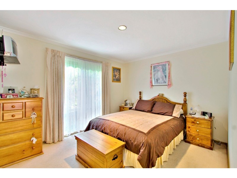 Unit 2/2 Redgum Place, Narre Warren VIC 3805