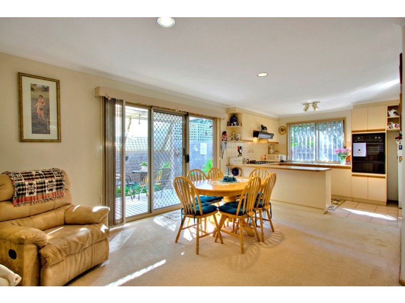 Unit 2/2 Redgum Place, Narre Warren VIC 3805