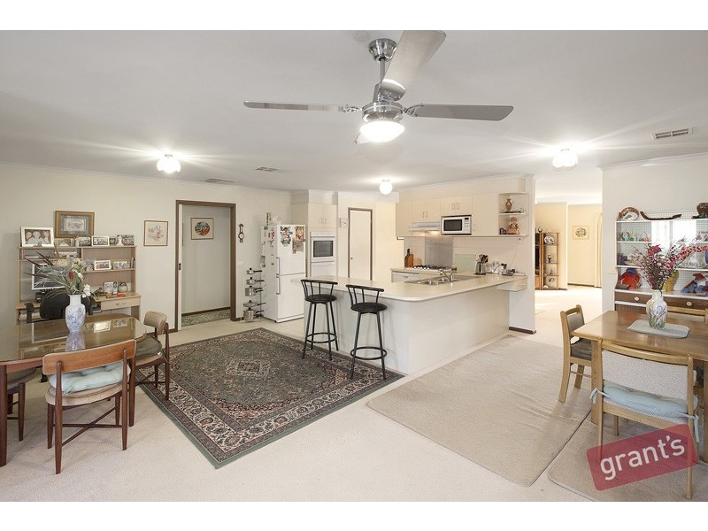 24 Wesley Drive, Narre Warren VIC 3805