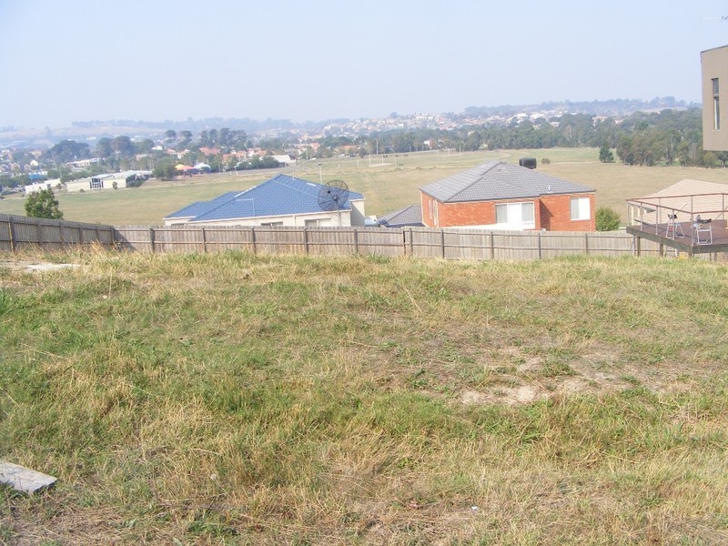 14 Cherry Tree Lane, Narre Warren VIC 3805