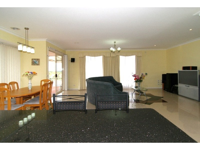 38 Coachwood Crescent, Narre Warren VIC 3805