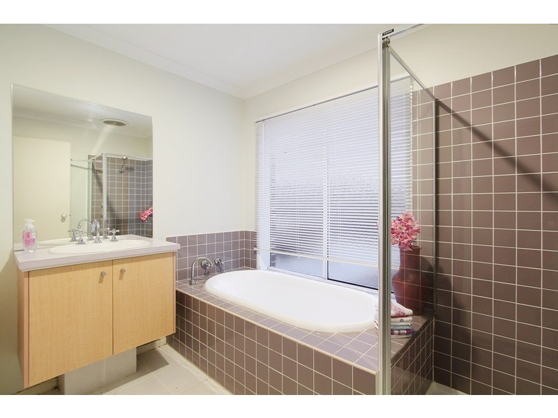 50 Elida Crescent, Narre Warren South VIC 3805