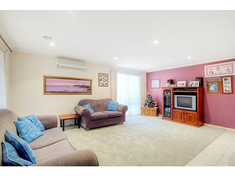 2/77 Fitzgerald Road, Hallam VIC 3803