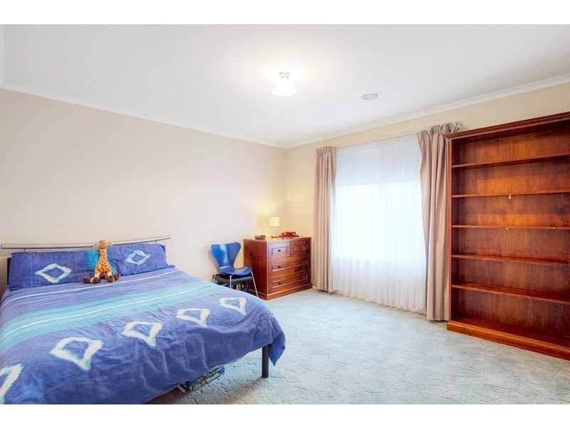 2/77 Fitzgerald Road, Hallam VIC 3803