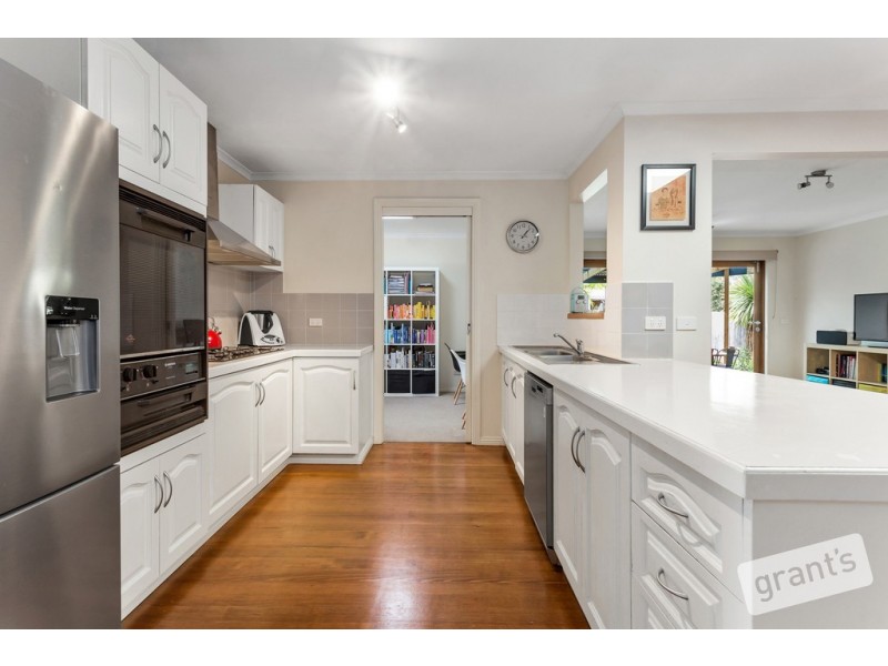 7 Cottonwood Court, Narre Warren VIC 3805