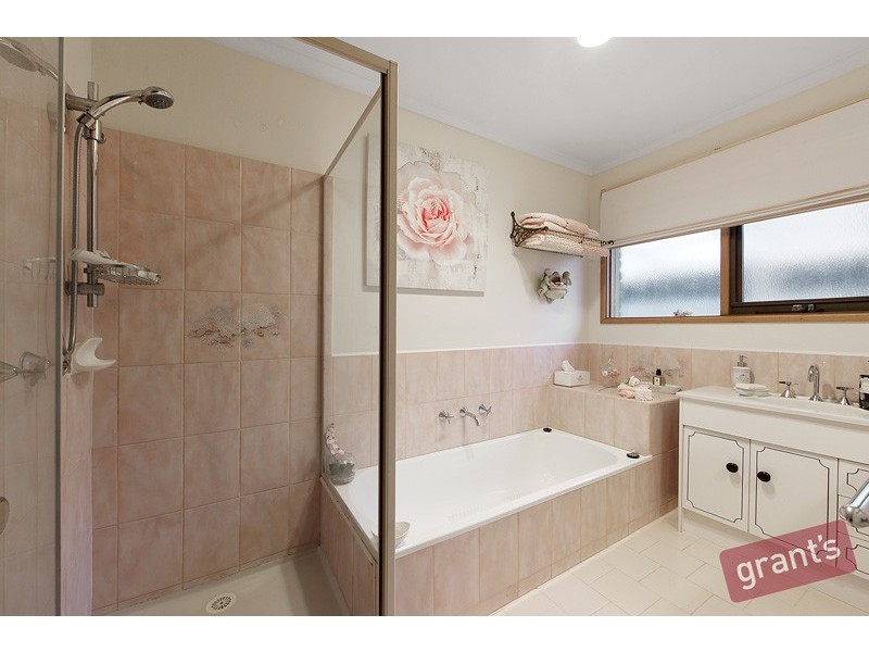 14 Tamarisk Road, Narre Warren VIC 3805