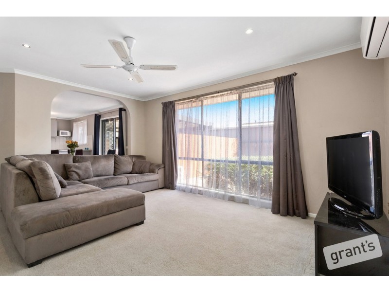 11 Pentland Drive, Narre Warren VIC 3805