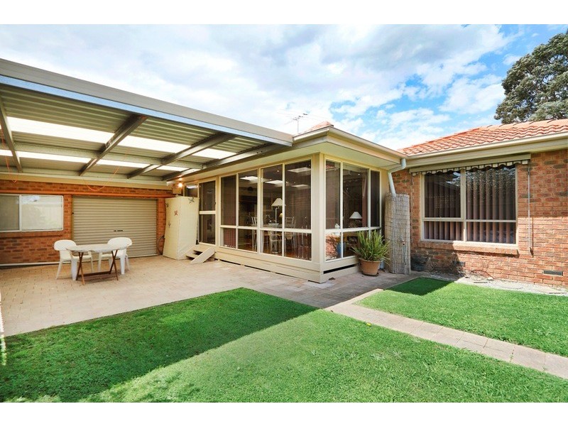 25 Fleetwood Drive, Narre Warren VIC 3805