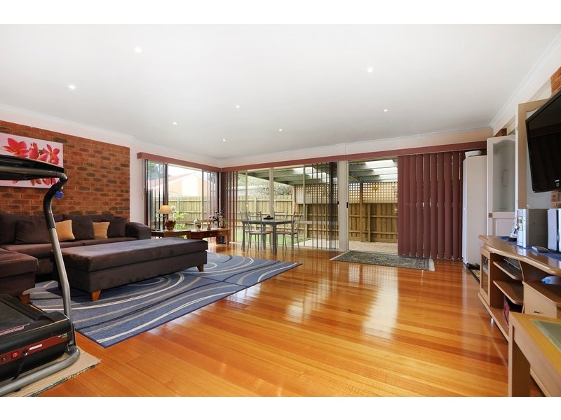 25 Fleetwood Drive, Narre Warren VIC 3805