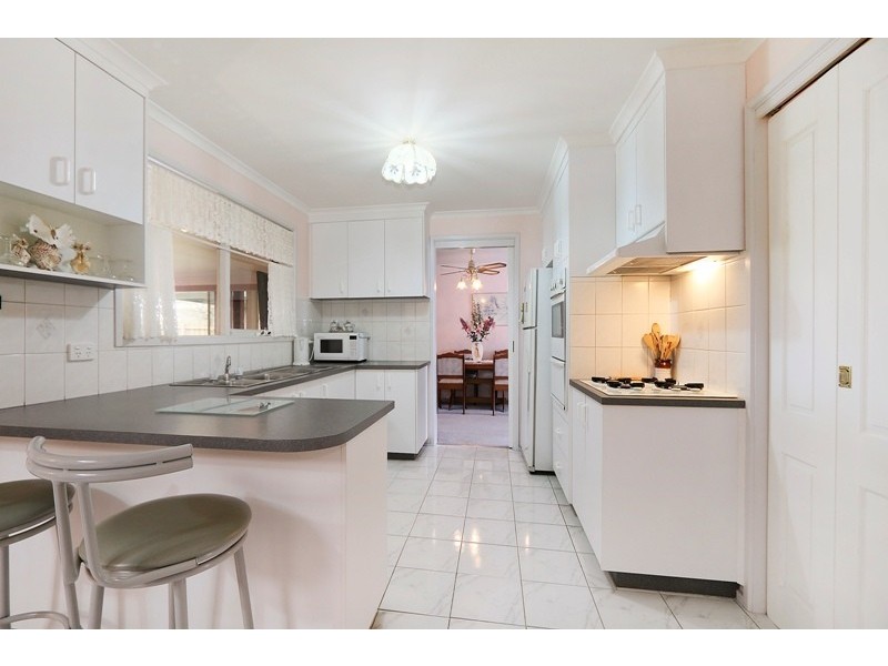 25 Fleetwood Drive, Narre Warren VIC 3805