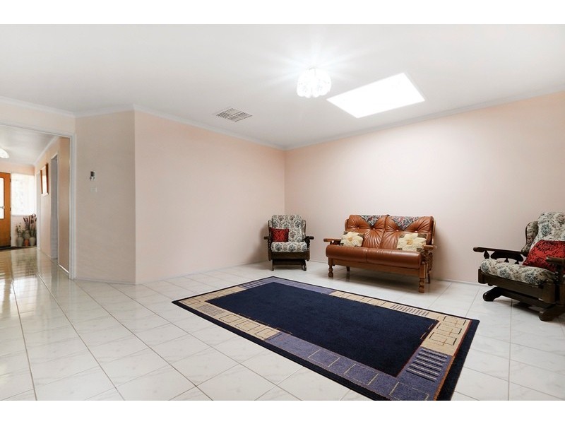 25 Fleetwood Drive, Narre Warren VIC 3805