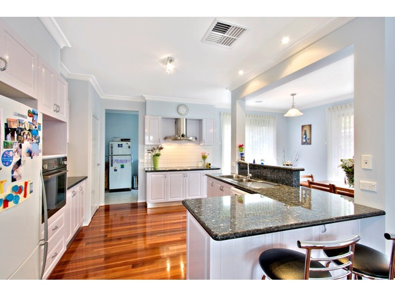 21 Coachwood Crescent, Narre Warren VIC 3805