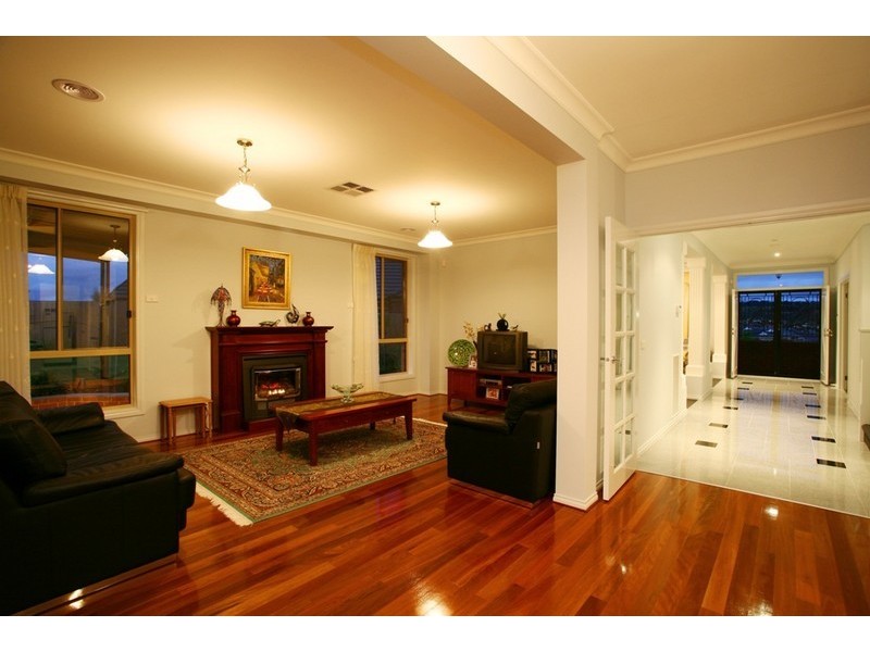 21 Coachwood Crescent, Narre Warren VIC 3805