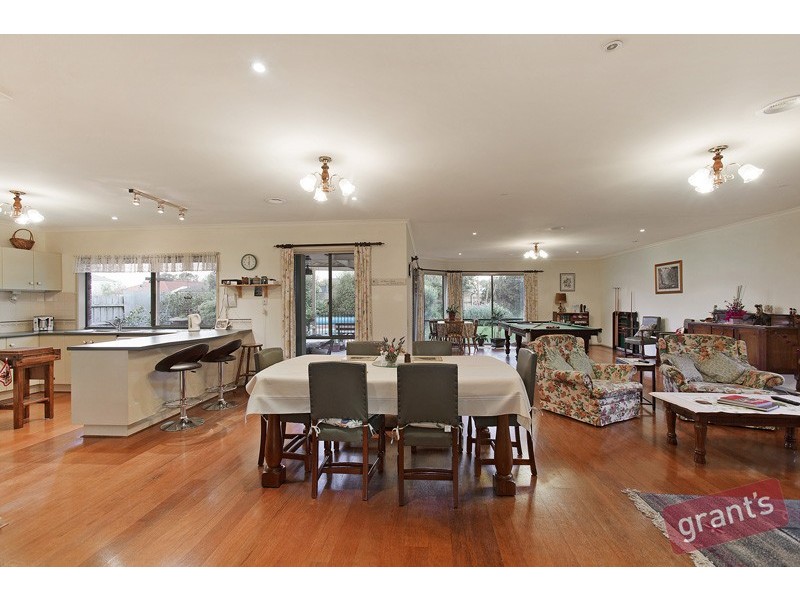 16 Caulfield Court, Narre Warren VIC 3805