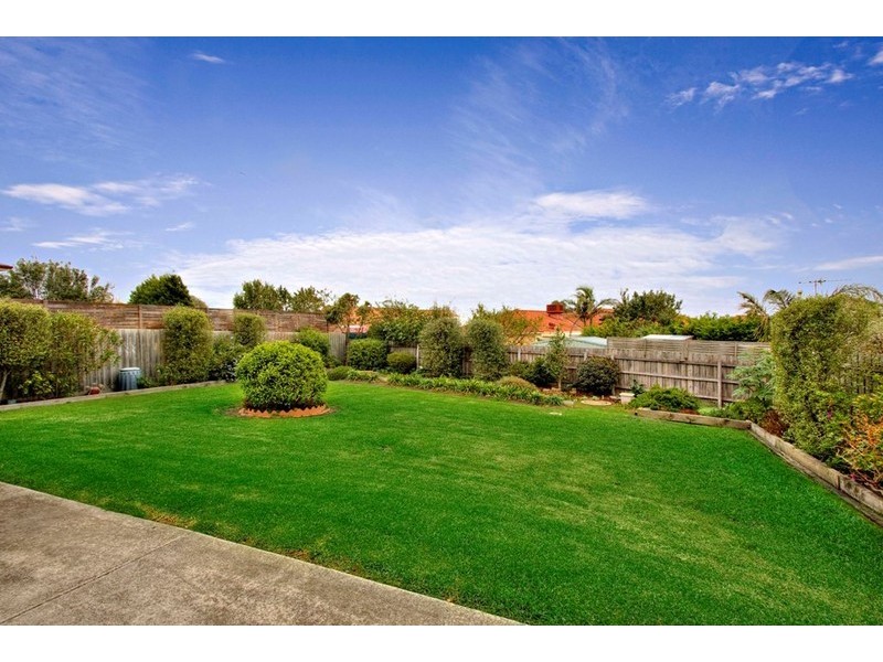 18 Knightsbridge Court, Narre Warren VIC 3805