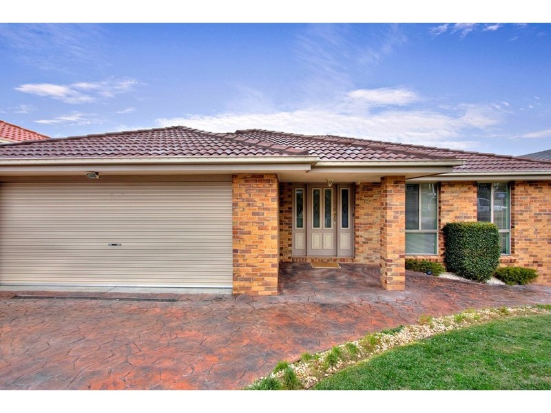 7 The Oaks, Narre Warren VIC 3805