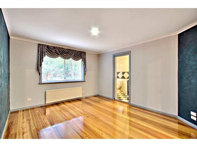 7 The Oaks, Narre Warren VIC 3805