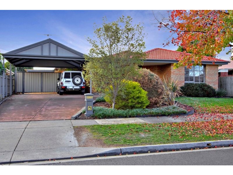 33 Murdoch Avenue, Narre Warren VIC 3805