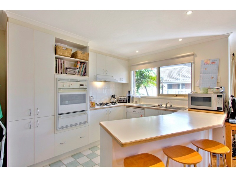 33 Murdoch Avenue, Narre Warren VIC 3805