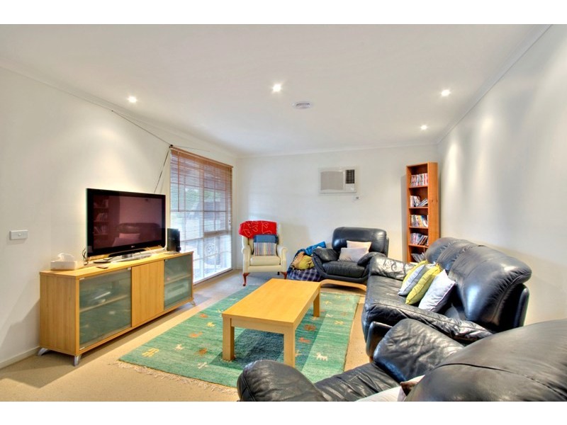 33 Murdoch Avenue, Narre Warren VIC 3805