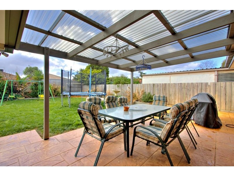 33 Murdoch Avenue, Narre Warren VIC 3805