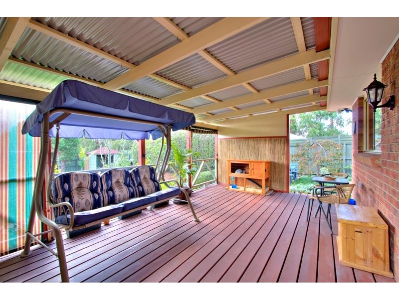 8 Eastbury Court, Narre Warren South VIC 3805