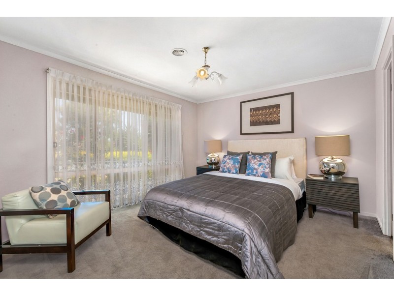 38 Kingston Avenue, Narre Warren South VIC 3805